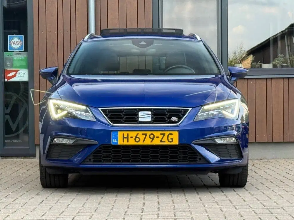 SEAT Leon 1.0 TSI FR Pano Led Trekhaak Camera Stoelv uit 2020, foto 2