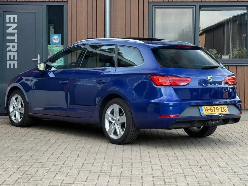 SEAT Leon 1.0 TSI FR Pano Led Trekhaak Camera Stoelv uit 2020, foto 6