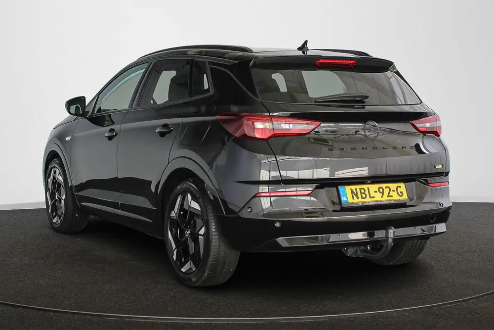 Opel Grandland 1.6 Turbo Plug-In Hybrid 4x4 GSe 300PK Tre uit 2023, foto 4