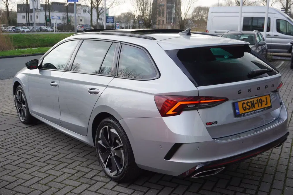Skoda Octavia 1.4 TSI RS iV PHEV Business uit 2021, foto 9
