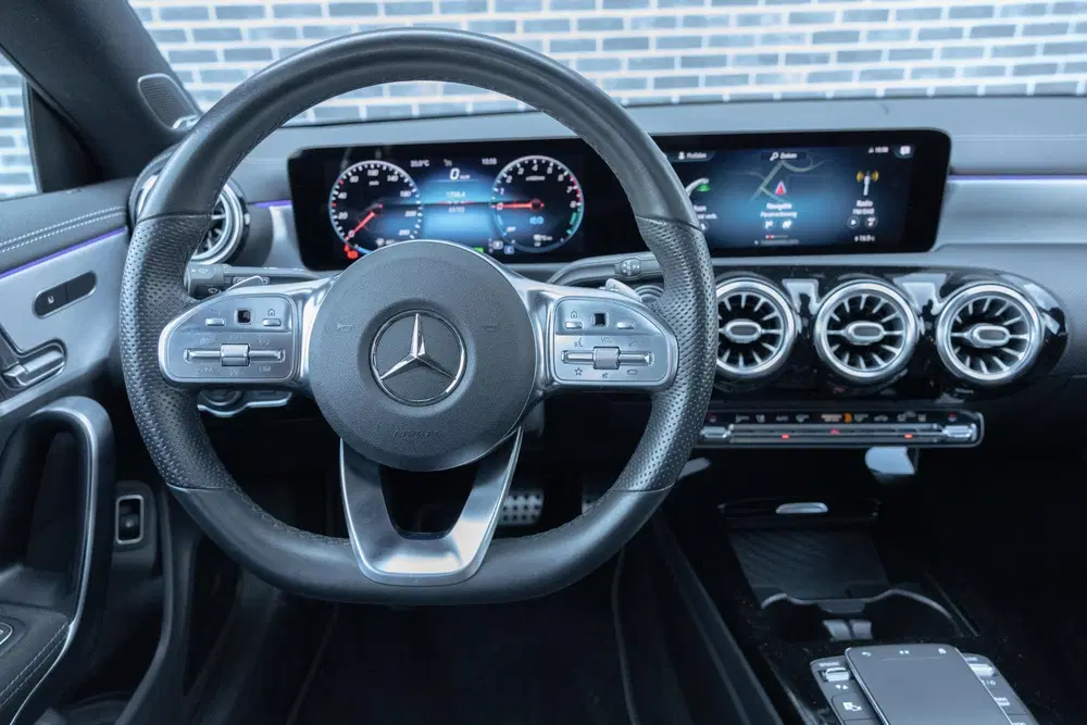 Mercedes-Benz CLA 250 e AMG Line uit 2020, foto 2