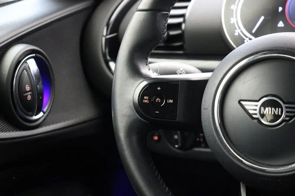 Mini Clubman 1.5 Business Edition Automaat uit 2022, foto 7
