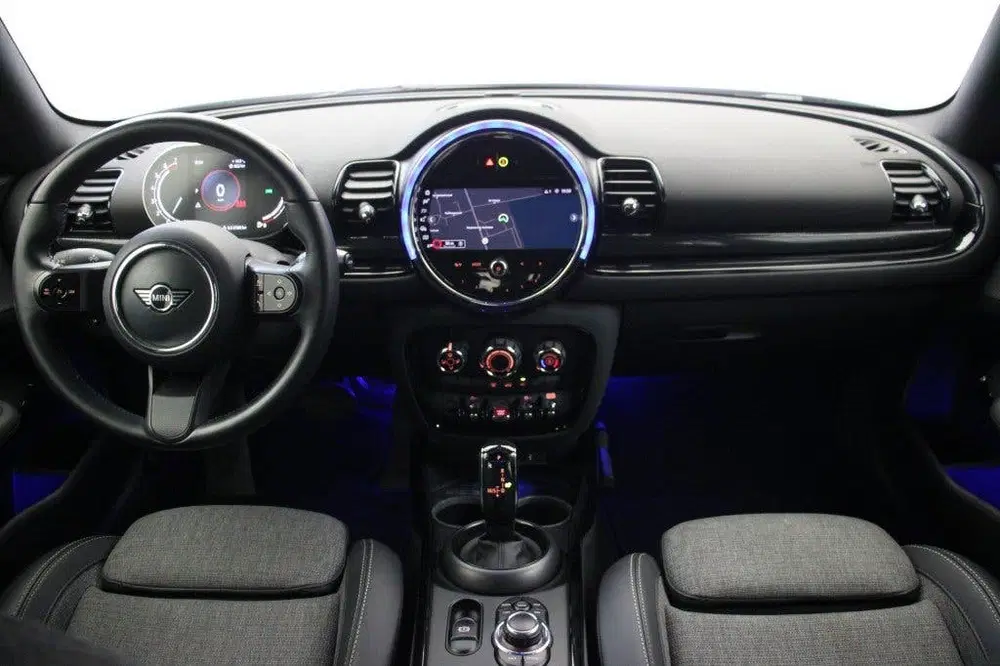 Mini Cooper 1.5 Business Edition Automaat uit 2022, foto 2
