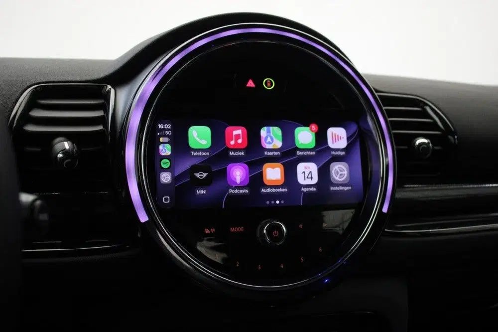 Mini Cooper 1.5 Business Edition Automaat uit 2022, foto 5