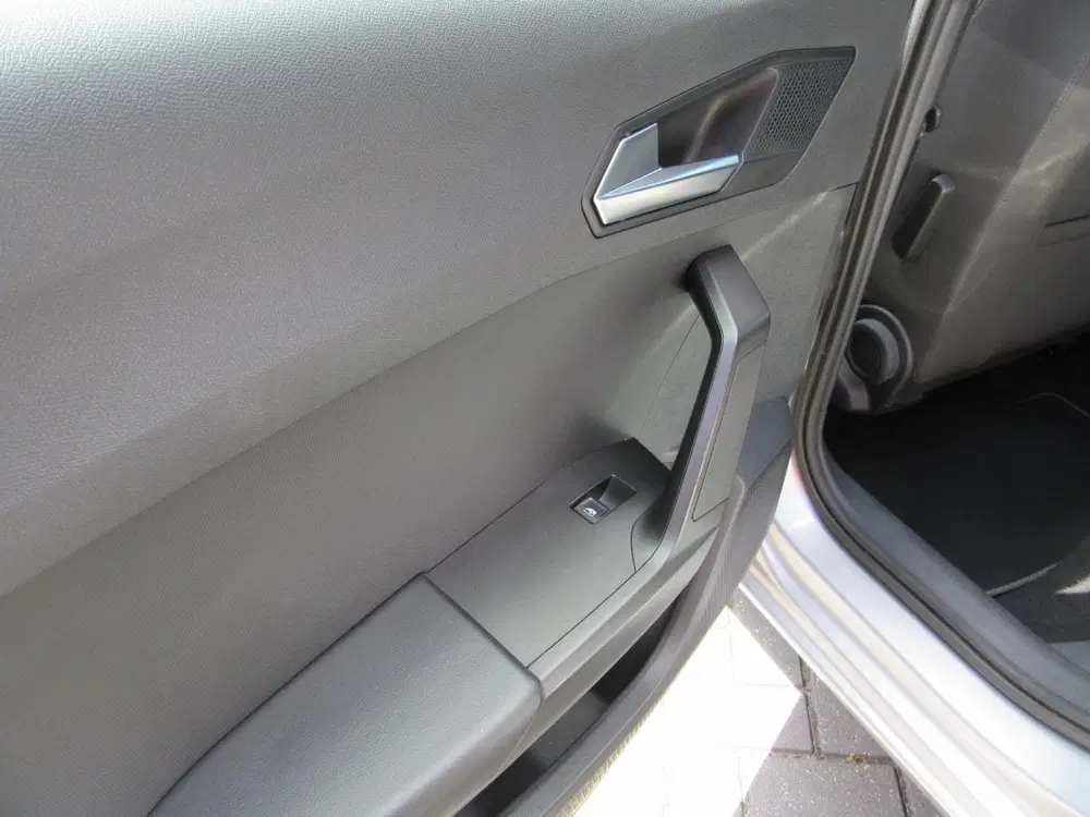 SEAT Leon 1.0 eTSI Style Business Intense uit 2022, foto 12