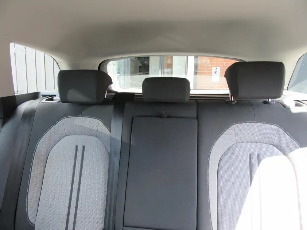 SEAT Leon 1.0 eTSI Style Business Intense uit 2022, foto 14