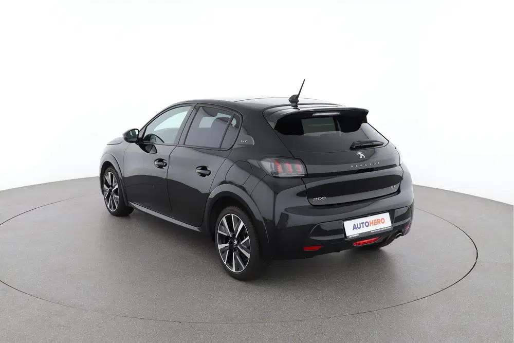 Peugeot 208 1.2 PureTech GT Pack uit 2022, foto 3