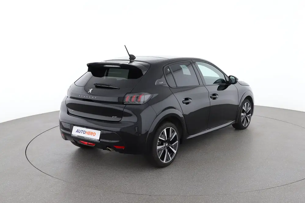 Peugeot 208 1.2 PureTech GT Pack uit 2022, foto 5