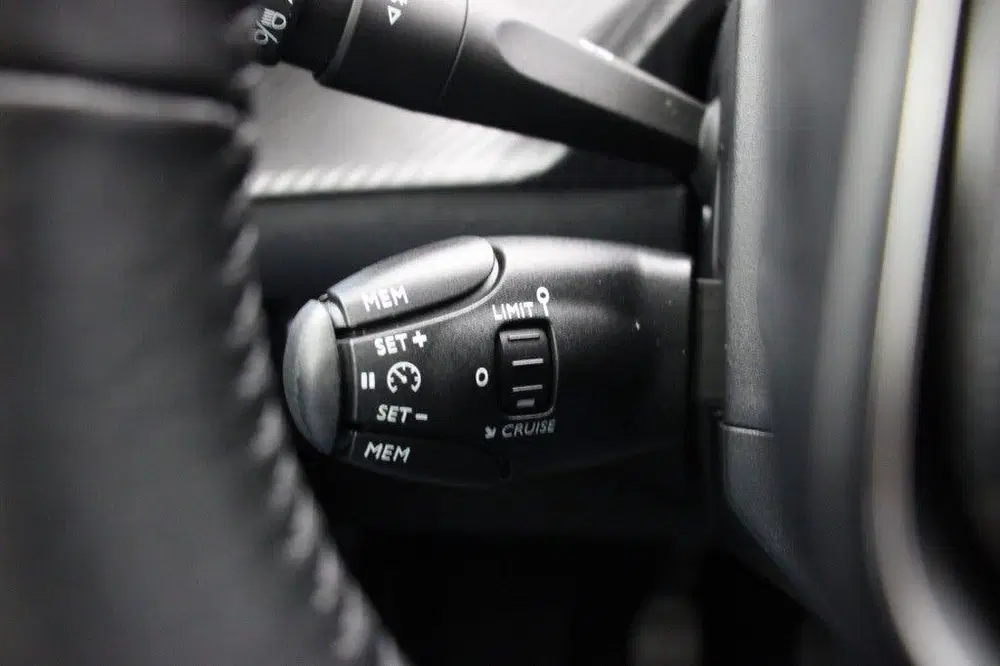 Peugeot 208 1.2 PureTech 75 Style uit 2025, foto 7