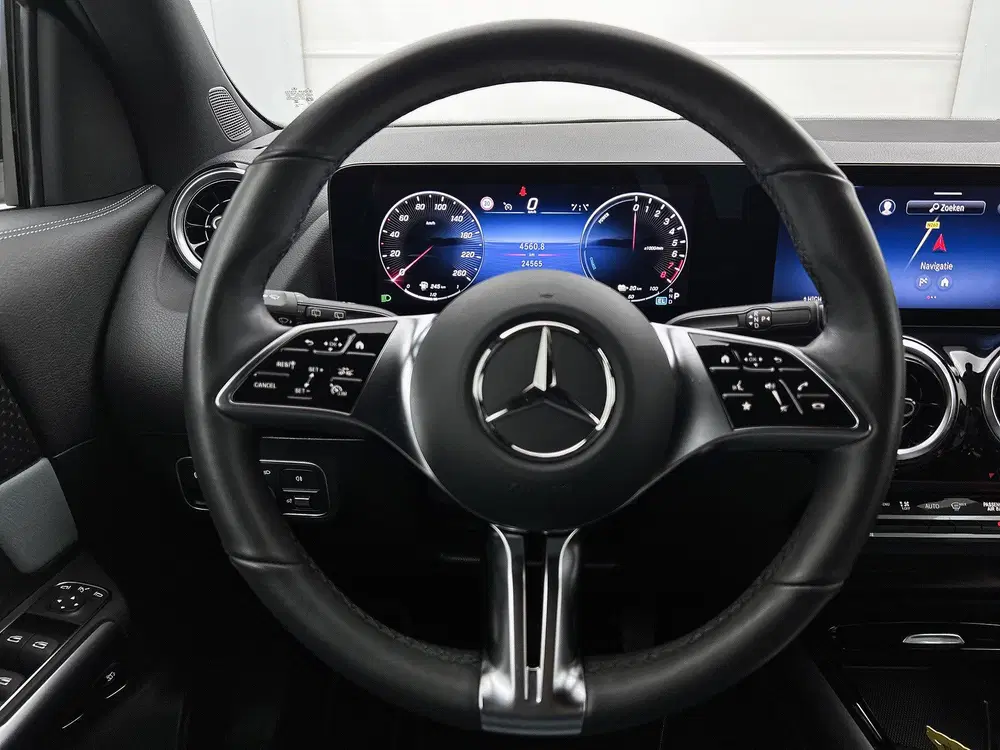 Mercedes-Benz GLA 250 e Plug-In Hybride uit 2025, foto 14