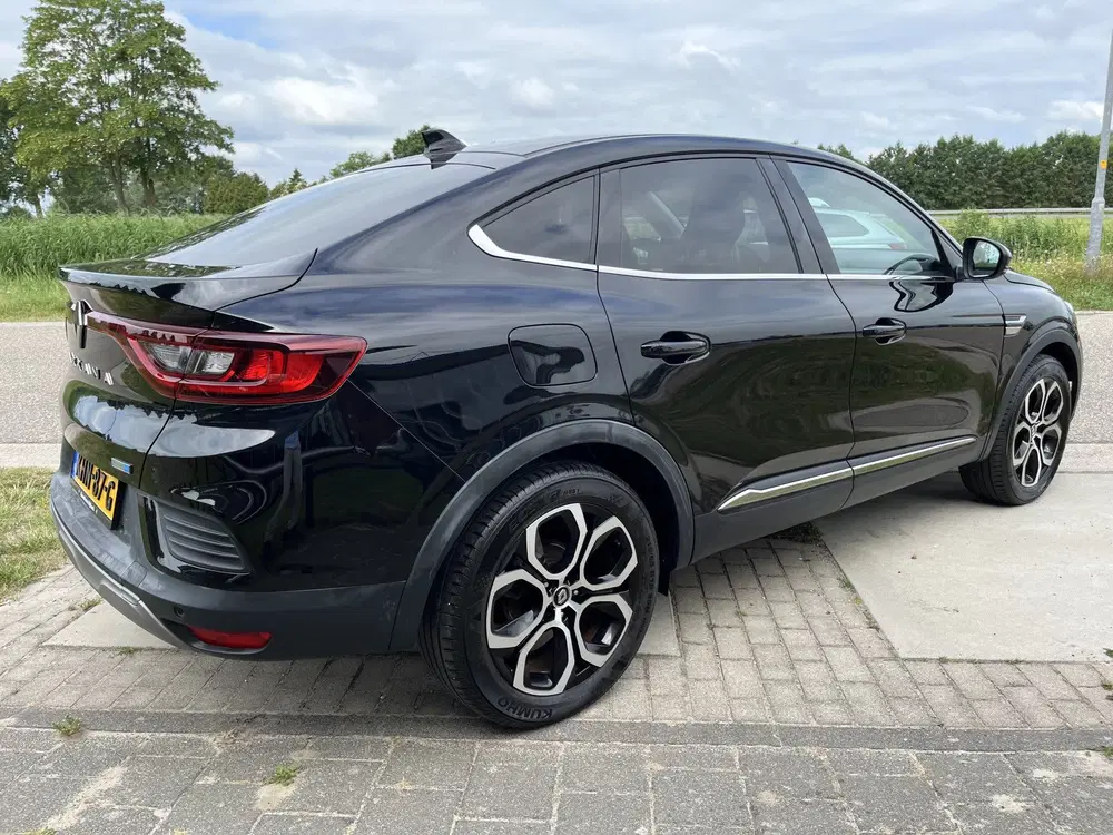Renault Arkana 1.6 E-Tech Hybrid 145PK Intens uit 2022, foto 2