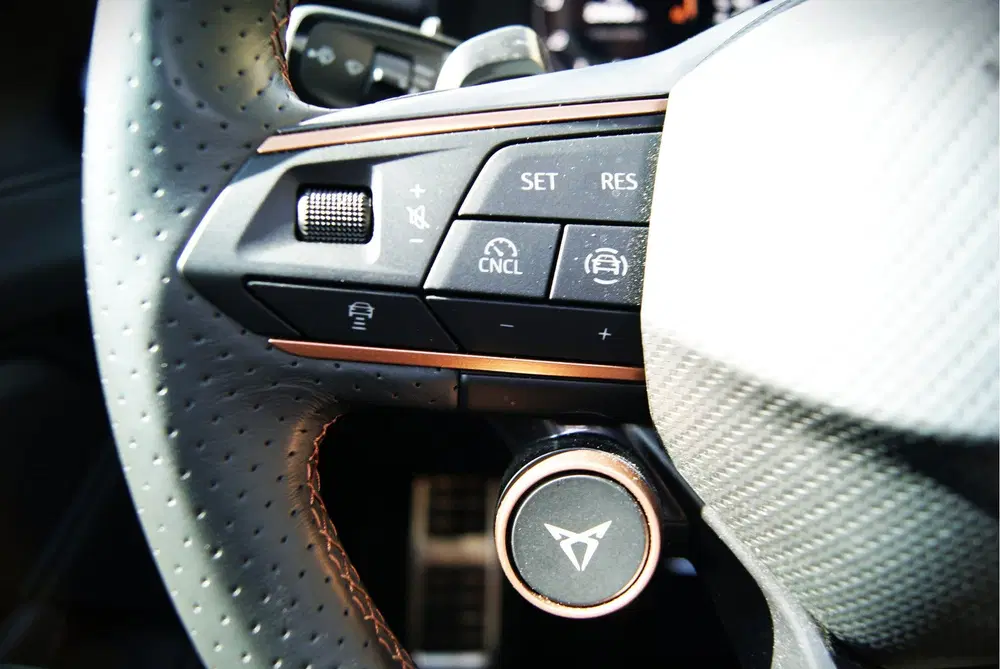 Cupra Terramar 1.5 TSI 272PK e-Hybrid VZ Performance 120k uit 2024, foto 9