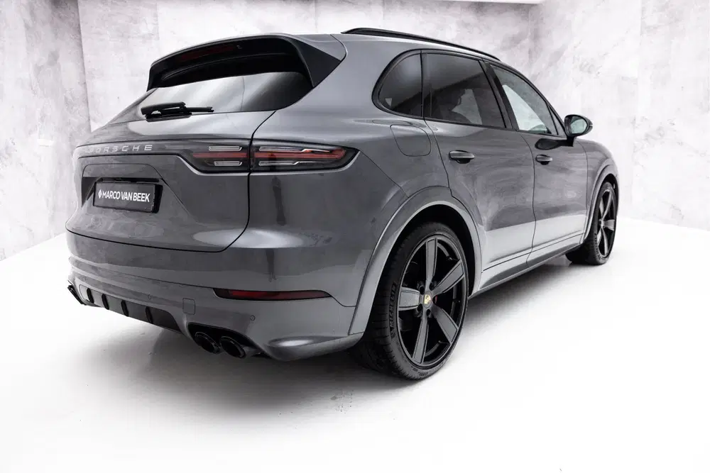 Porsche Cayenne 3.0 uit 2019, foto 2