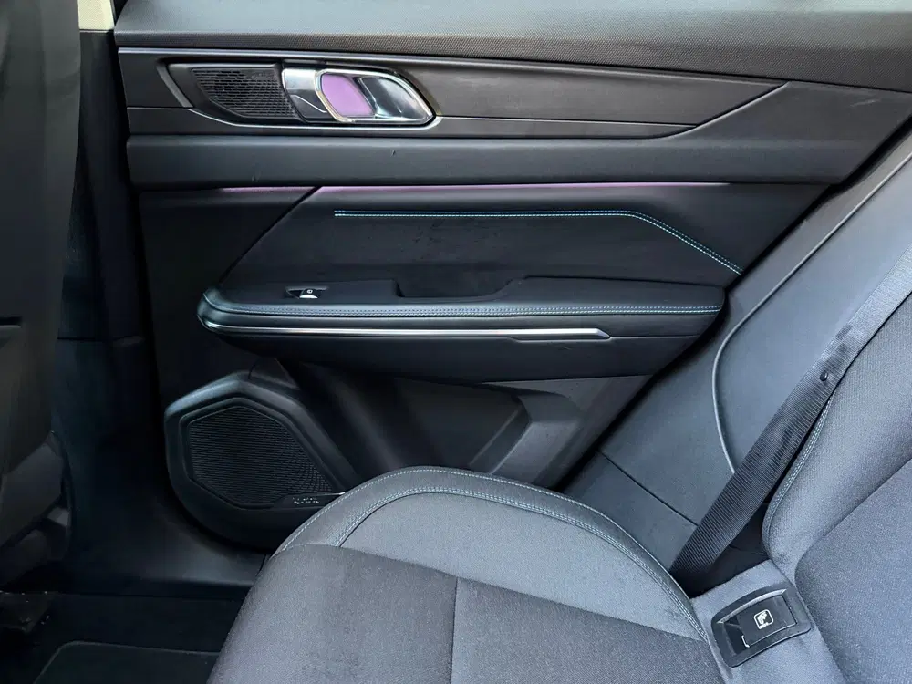 Lynk & Co 01 1.5 Pano 360 Memory Carplay Hybride Automa uit 2022, foto 12