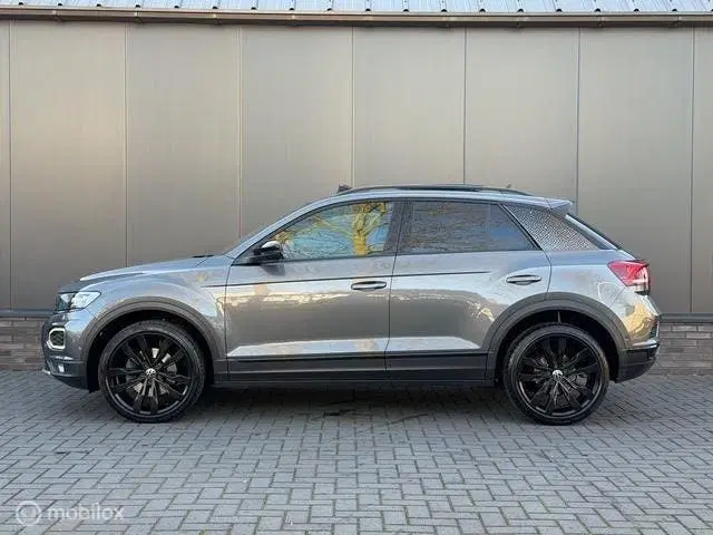 Volkswagen T-Roc 1.5 TSI Black Edition uit 2021, foto 13