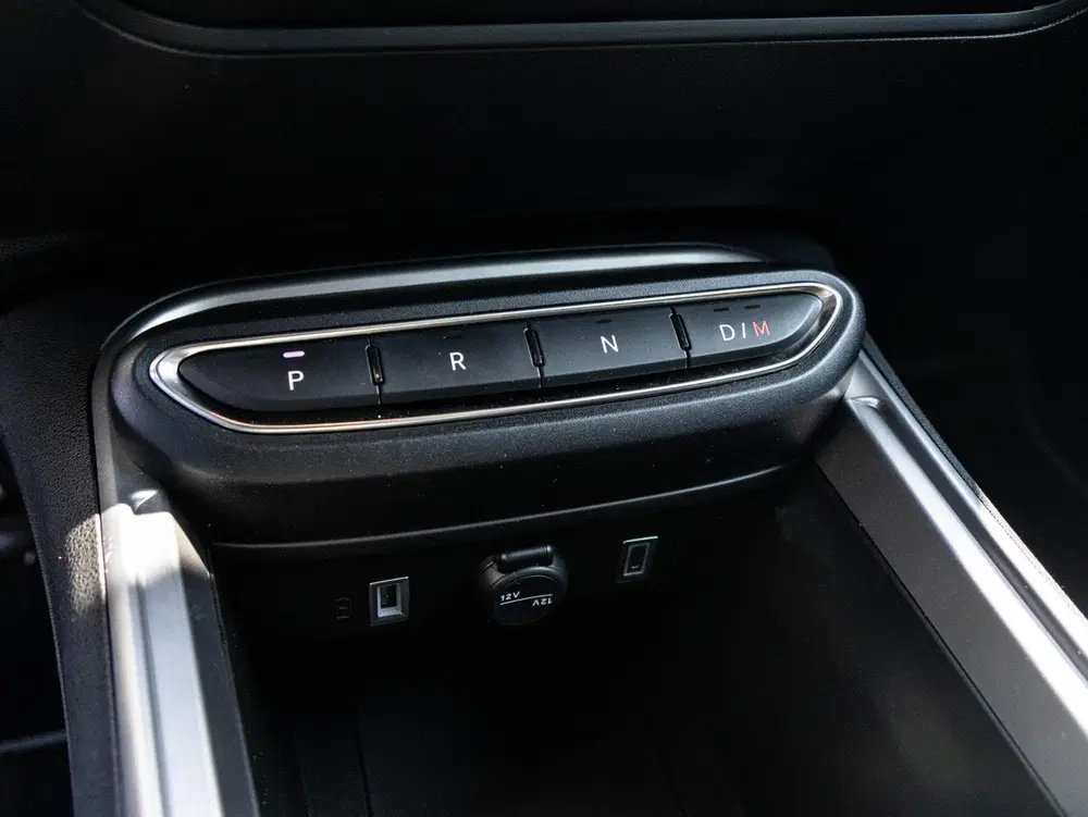 Jeep Avenger 1.2 e-Hybrid Altitude uit 2025, foto 15