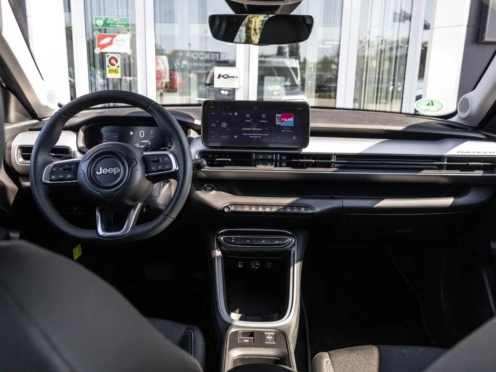 Jeep Avenger 1.2 e-Hybrid Altitude uit 2025, foto 2