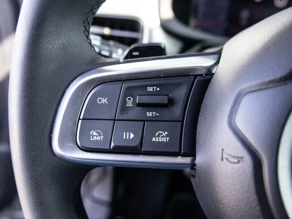 Jeep Avenger 1.2 e-Hybrid Altitude uit 2025, foto 9