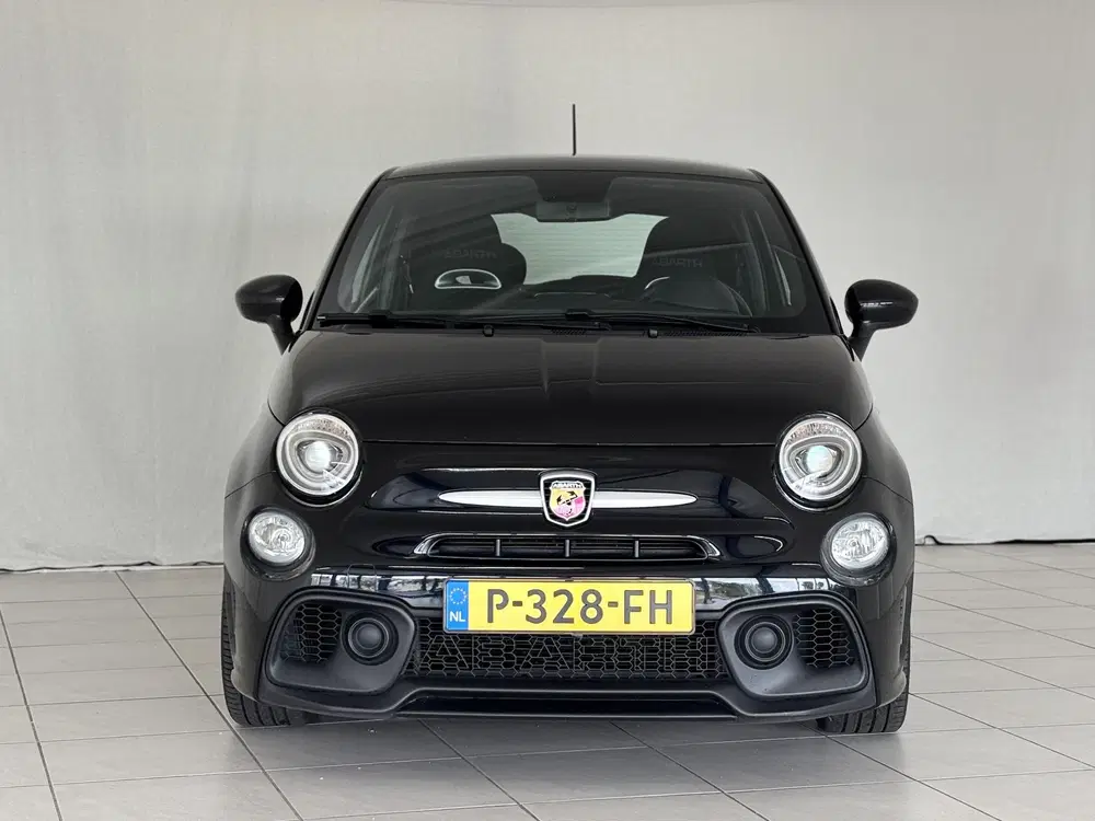 Fiat 500 1.4 T-Jet Abarth 595 70th Anniversary uit 2019, foto 4