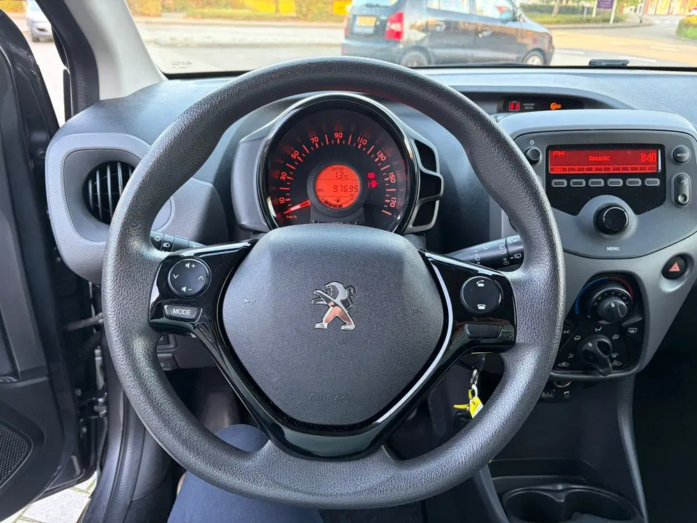 Peugeot 108 1.0 e-VTi Active uit 2022, foto 10