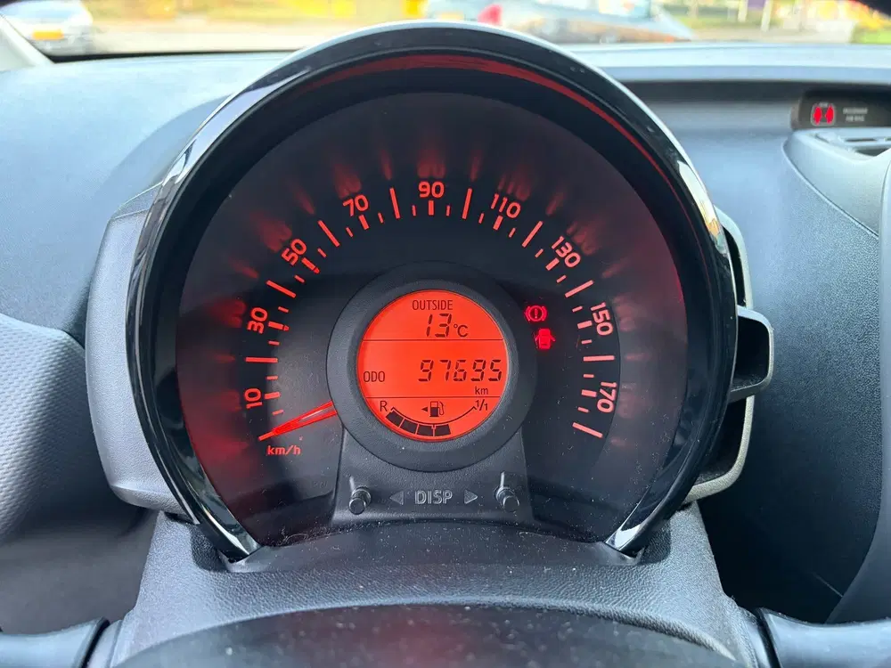 Peugeot 108 1.0 e-VTi Active uit 2022, foto 11