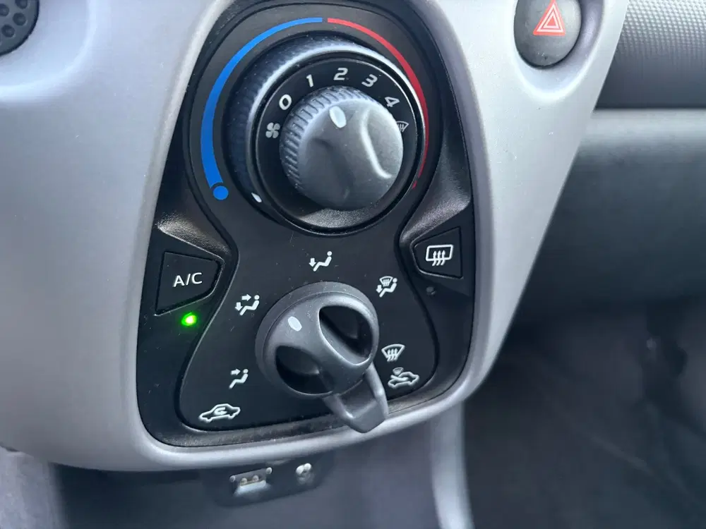 Peugeot 108 1.0 e-VTi Active uit 2022, foto 15