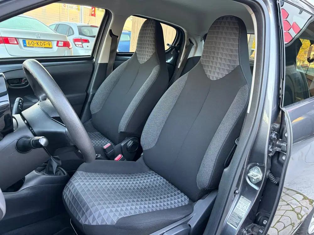 Peugeot 108 1.0 e-VTi Active uit 2022, foto 7
