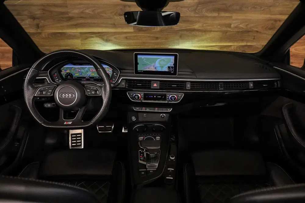 Audi A5 40 TFSI uit 2019, foto 3
