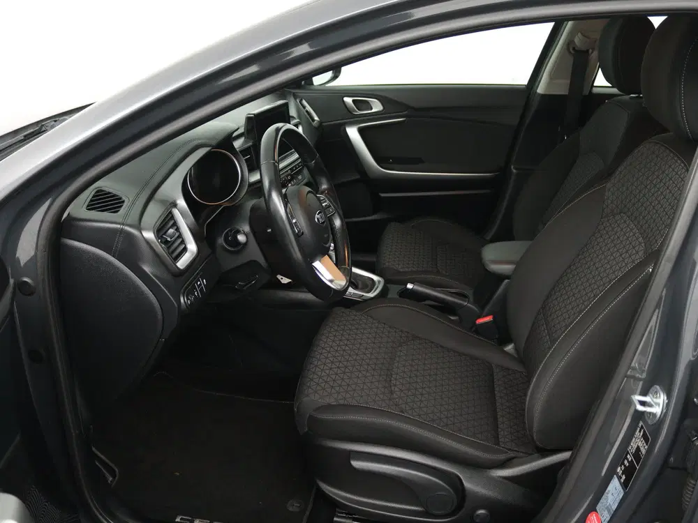 Kia Ceed 1.4 T-GDi DynamicLine uit 2019, foto 13