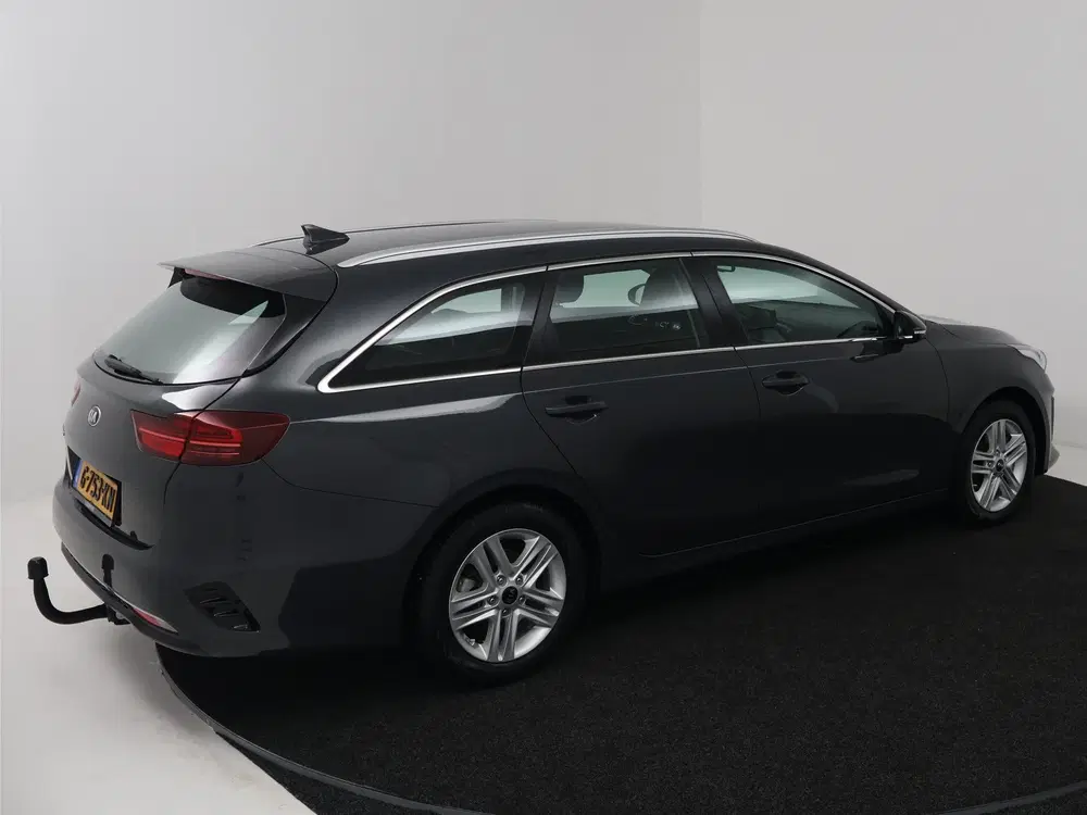 Kia Ceed 1.4 T-GDi DynamicLine uit 2019, foto 3