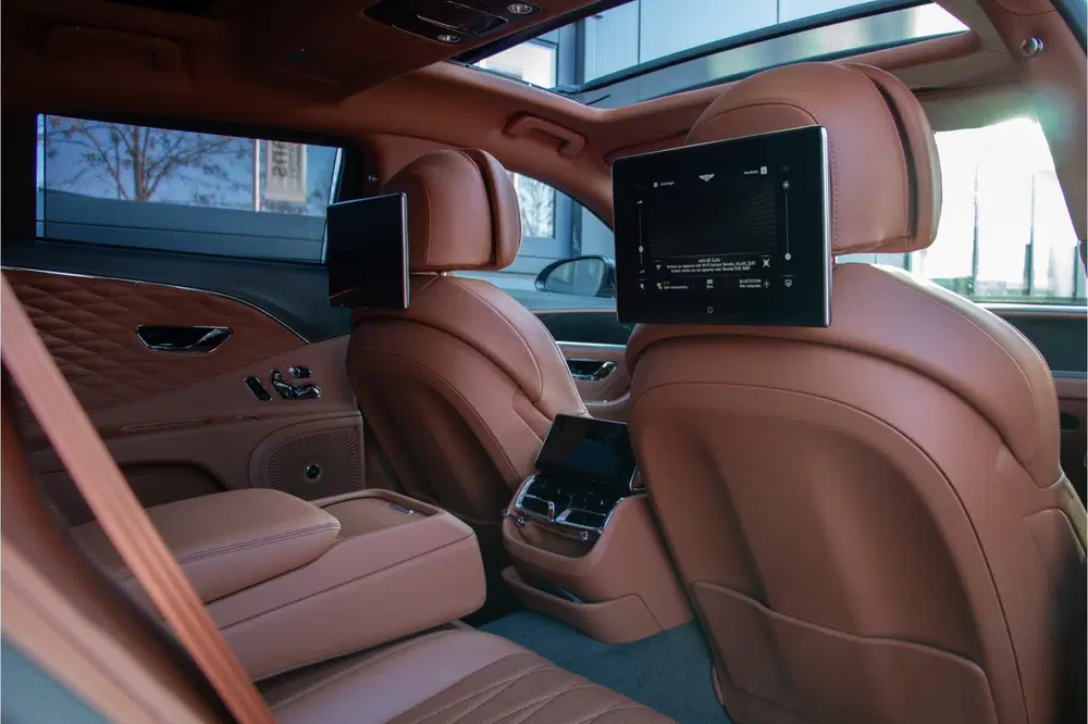 Bentley Flying Spur 6.0 W12 635PK uit 2022, foto 12