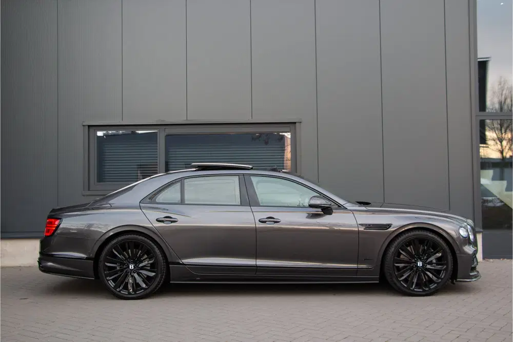 Bentley Flying Spur 6.0 W12 635PK uit 2022, foto 2