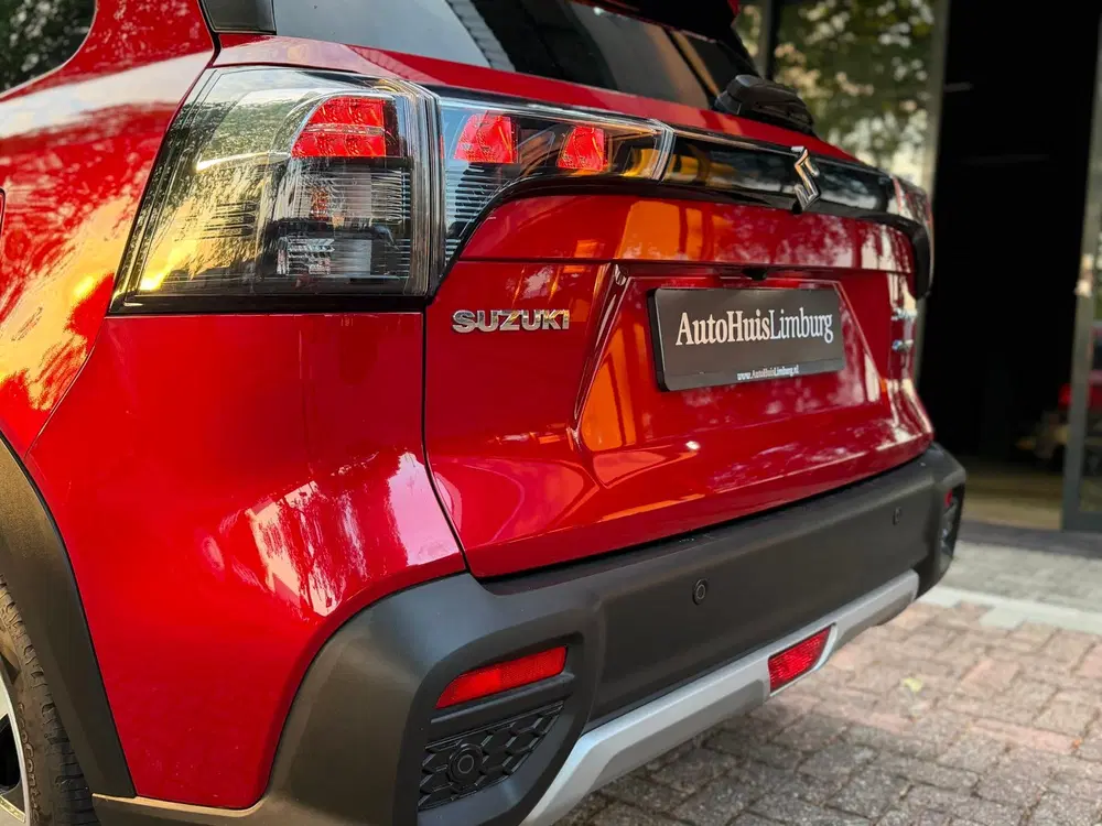 Suzuki S-Cross 1.5 Hybrid Style uit 2023, foto 14
