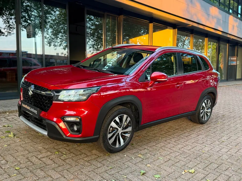 Suzuki S-Cross 1.5 Hybrid Style uit 2023, foto 2