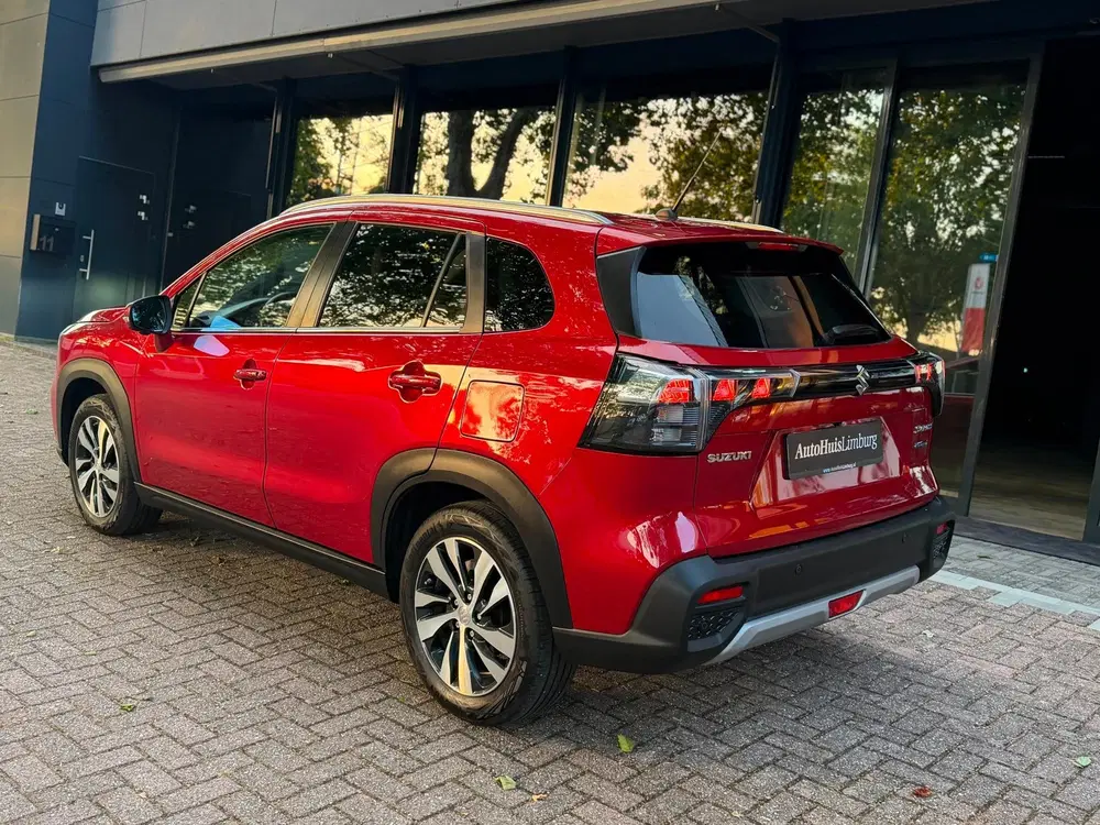 Suzuki S-Cross 1.5 Hybrid Style uit 2023, foto 5
