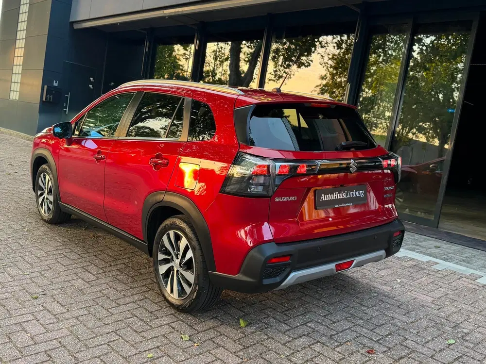 Suzuki S-Cross 1.5 Hybrid Style uit 2023, foto 6