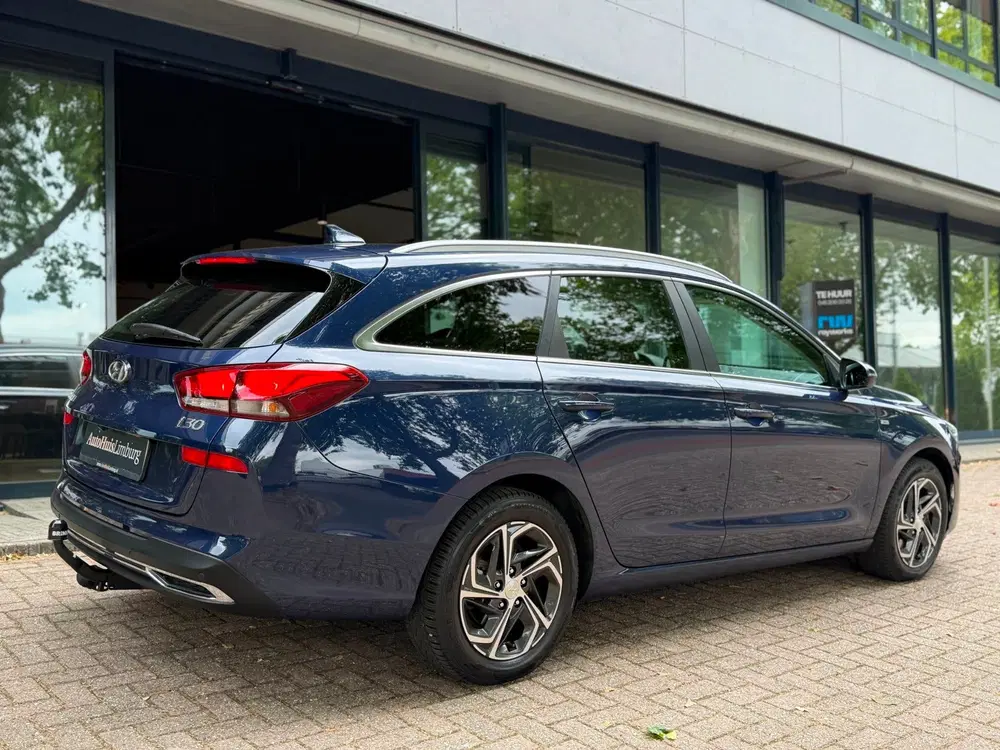 Hyundai i30 1.5 T-GDi MHEV Premium uit 2021, foto 5