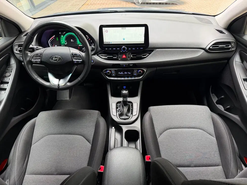 Hyundai i30 1.5 T-GDi MHEV Premium uit 2021, foto 8