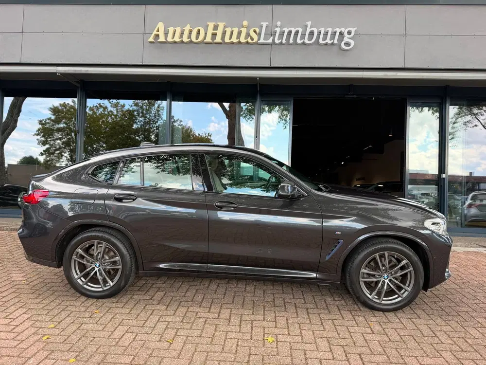 BMW X4 XDrive20i High Executive Edition uit 2019, foto 3