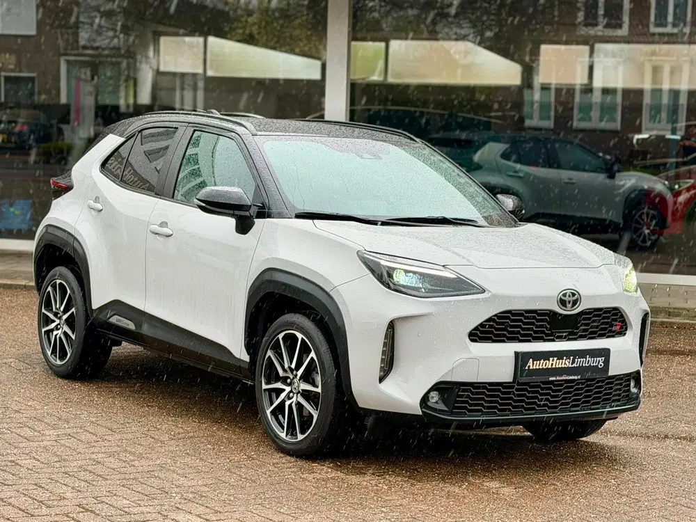 Toyota Yaris Cross 1.5 Hybrid GR Sport uit 2022