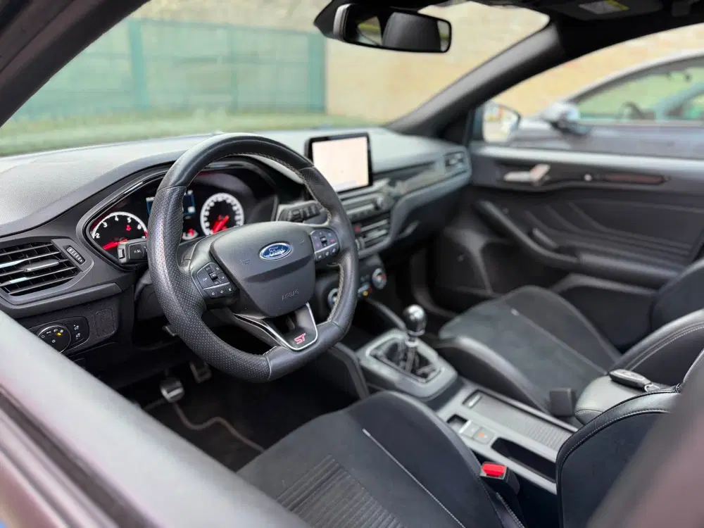 Ford Focus 2.3 EcoBoost ST-3 uit 2019, foto 9