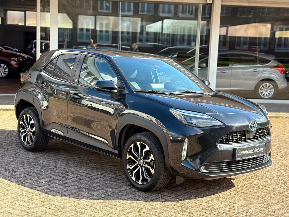 Toyota Yaris Cross 1.5 Hybrid Dynamic uit 2023, foto 2