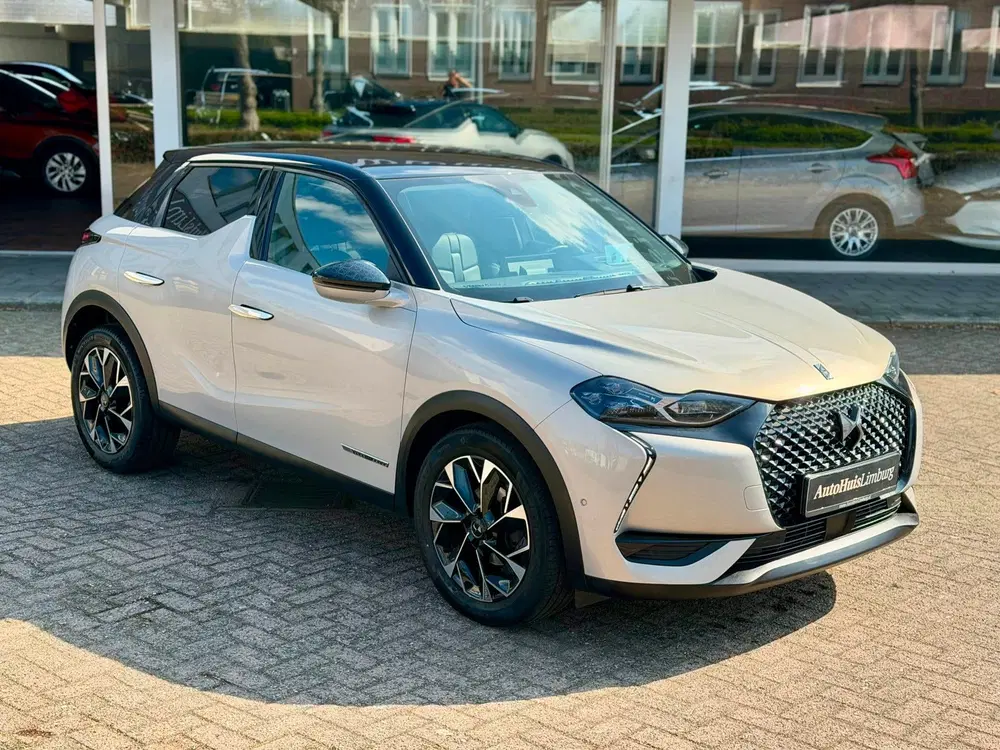 DS Automobiles DS 3 Crossback DS 3 Crossback 1.2 PureTech Louvre uit 2022, foto 2