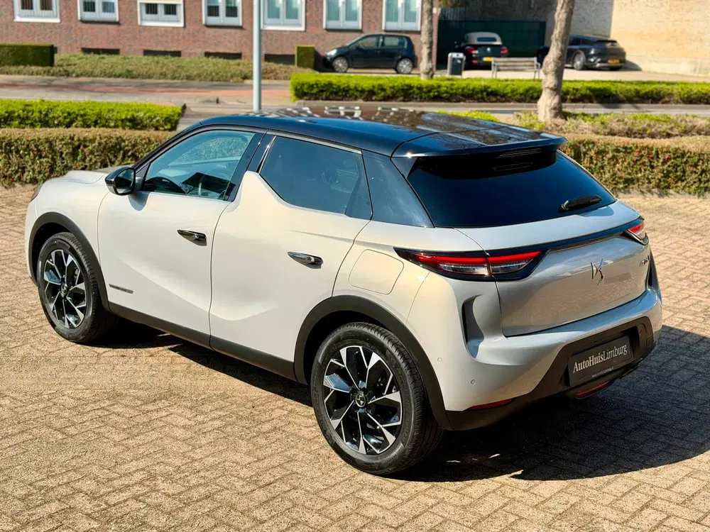 DS Automobiles DS 3 Crossback DS 3 Crossback 1.2 PureTech Louvre uit 2022, foto 5