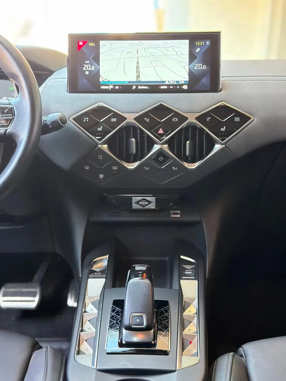 DS Automobiles DS 3 Crossback DS 3 Crossback 1.2 PureTech Louvre uit 2022, foto 9