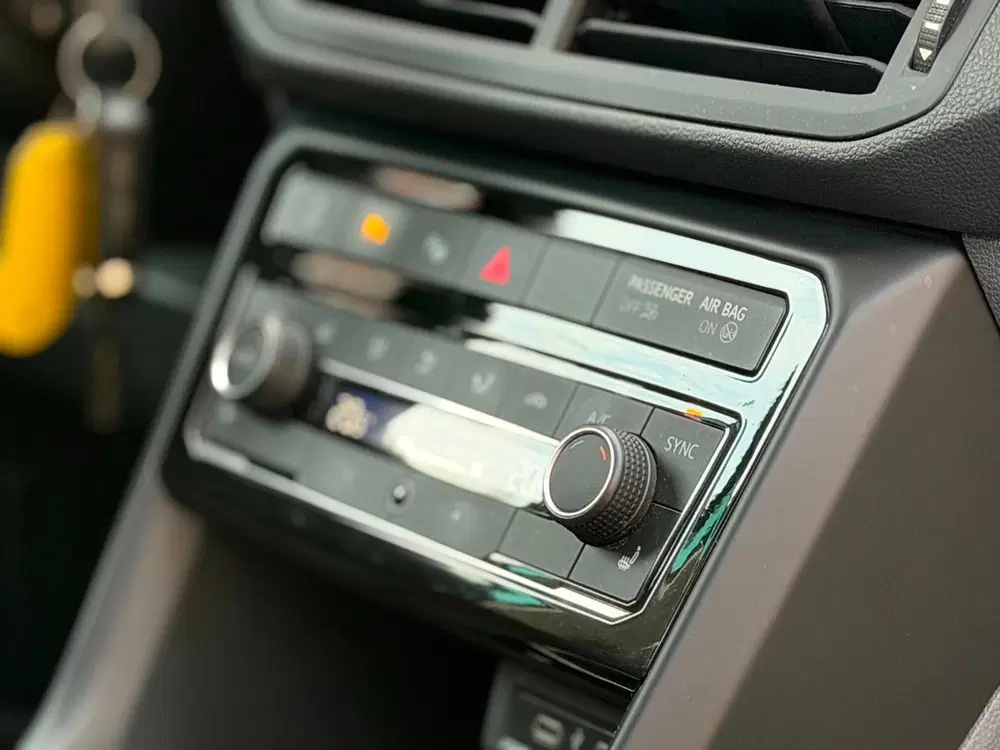 Volkswagen T-Cross 1.0 TSI Life Business uit 2020, foto 15