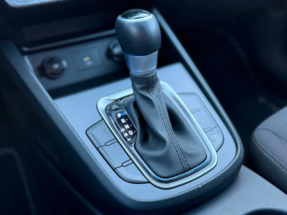 Hyundai KONA 1.6 GDI HEV Premium uit 2021, foto 12
