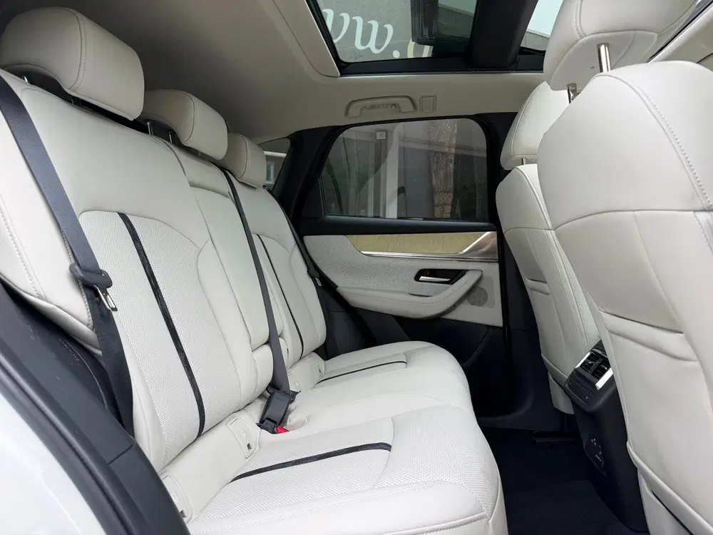 Mazda CX-60 2.5 e-SkyActiv PHEV Takumi uit 2023, foto 12