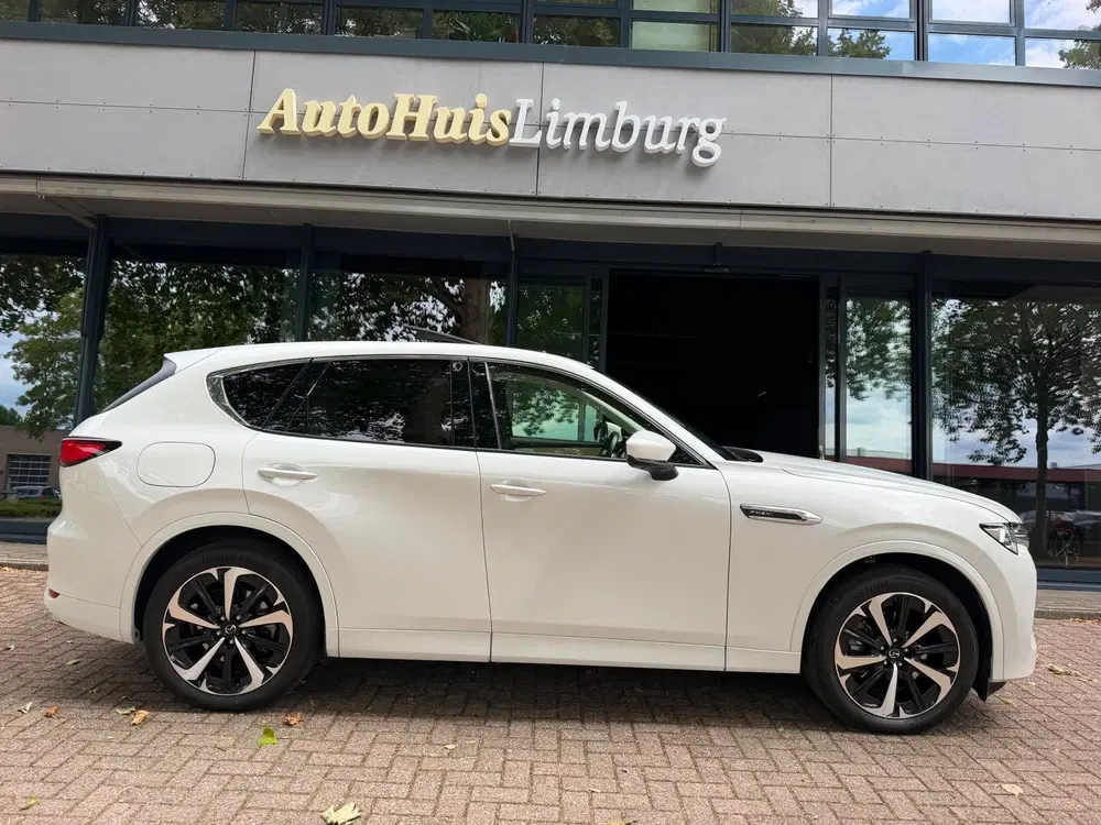 Mazda CX-60 2.5 e-SkyActiv PHEV Takumi uit 2023, foto 2