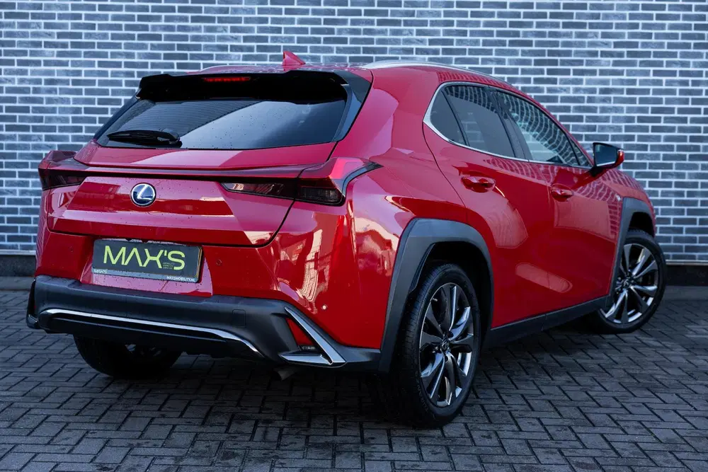 Lexus UX 250h F Sport First Edition uit 2019, foto 5